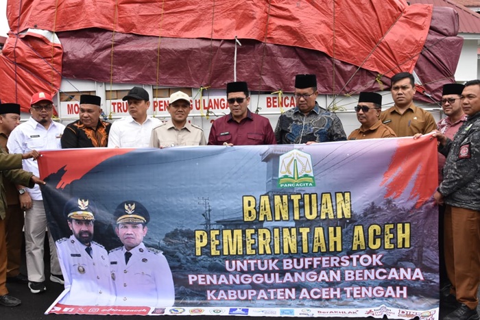 Wagub Aceh Serahkan Bantuan Logistik  untuk Aceh Tengah Senilai Rp. 366 Juta