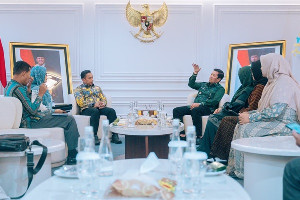 Menteri Kemenduk  Apresiasi Program Bupati Aceh Tengah