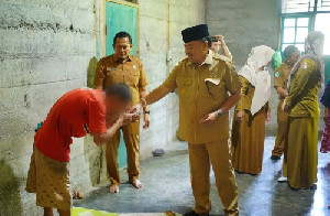 Bupati TRK Kunjungi Warga ODGJ, Siapkan Rujukan ke RSJ Banda Aceh