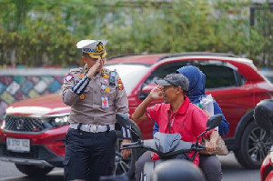 Korlantas Perkuat Pengawasan ETLE, Pengendara Tanpa Helm SNI Jadi Sasaran