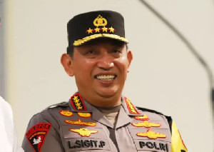 Manuver di Balik Pencopotan Listyo Sigit