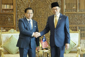PM Malaysia Buka Jalan Myanmar Kembali ke ASEAN