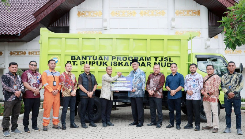Pemkab Aceh Utara Terima Bantuan Truk Sampah dari PIM