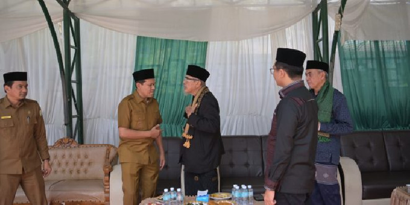 Dek Fadh Hadiri Maulid Nabi di Dayah Inshafuddin, Pererat Silaturahmi dengan Ulama