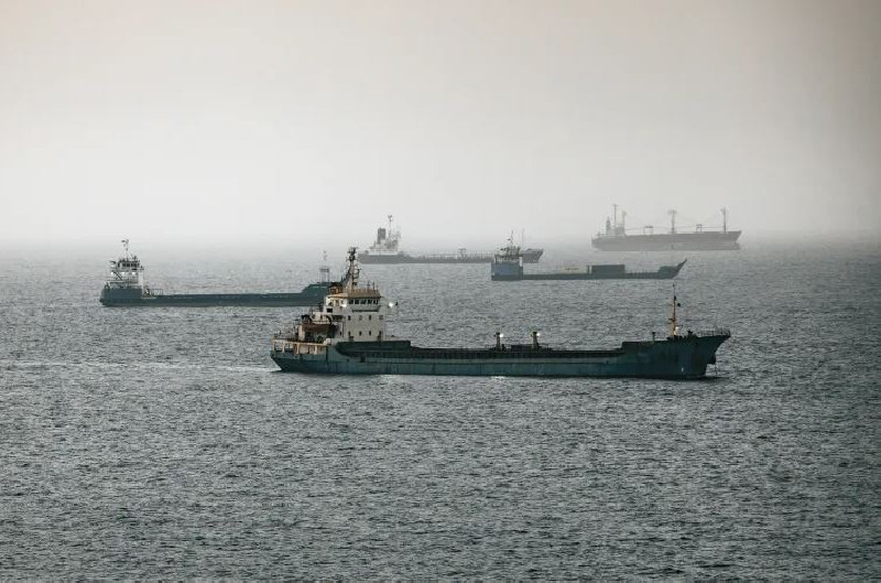 Iran Klaim 7 Kapal Tanker Diserang di Selat Hormuz, AS Bantah soal Ranjau