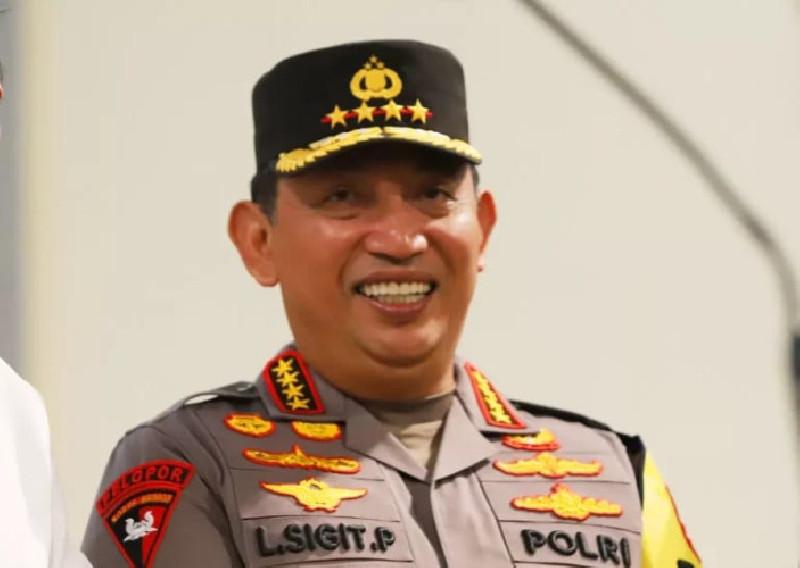 Manuver di Balik Pencopotan Listyo Sigit