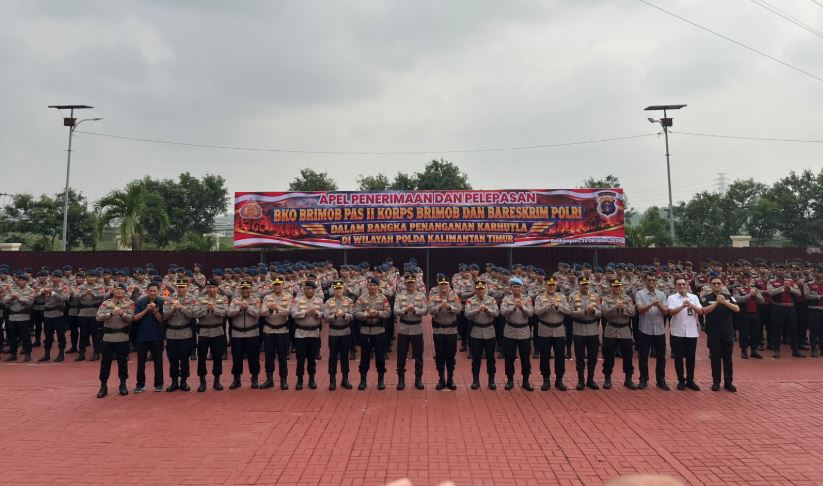 Polri Kerahkan 200 Personel Brimob Padamkan Karhutla di Kaltim-Kalteng