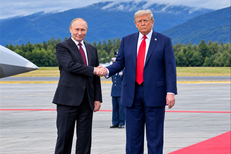 Akhir Era Zelensky? Saat Putin dan Trump Tiba-Tiba Sepakat